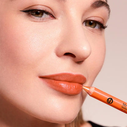 Matita rossetto a pH sensibile con olio di cocco e cere vegetali
